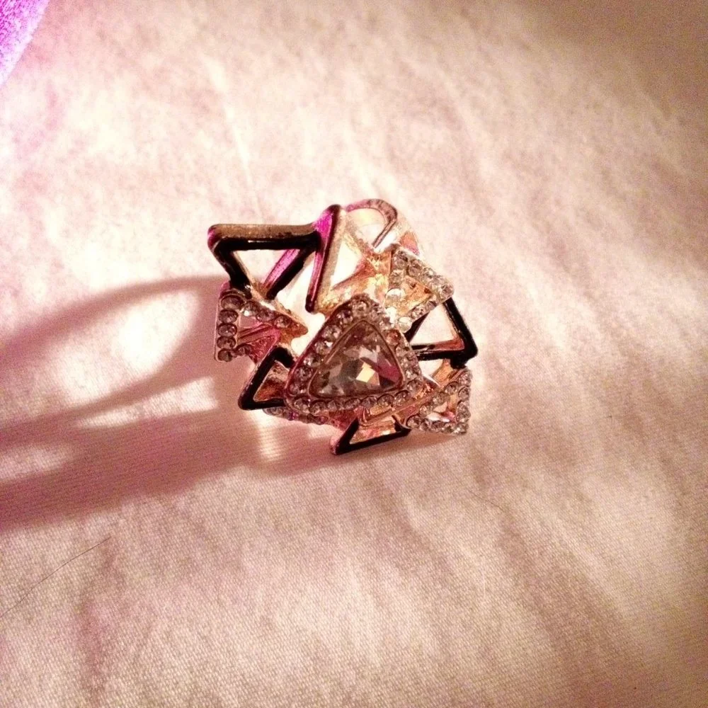 Tri Gold ring - Picture 13 of 15